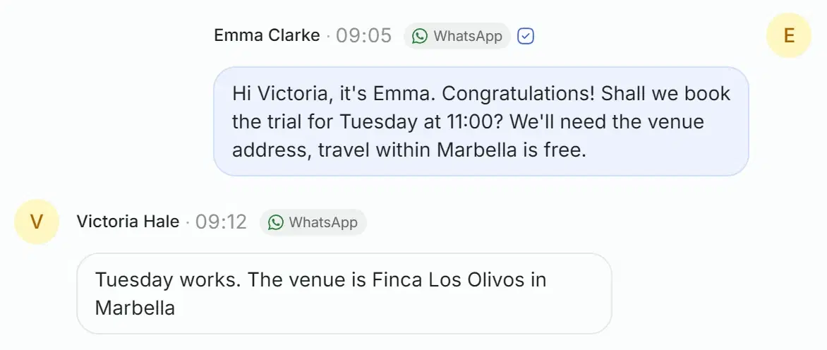A chat in the Solwees dashboard: reception arranges the trial and travel with the bride